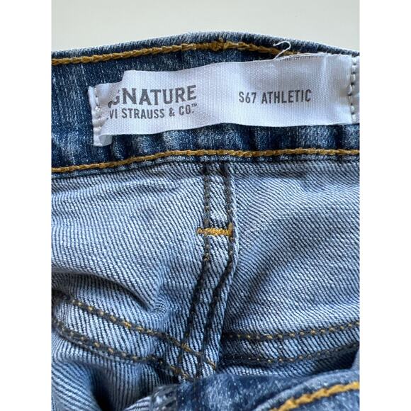 Signature Levi Strauss size 30x30 (actual 30x27.5) light-medium wash jeans CUTE! - Picture 6 of 8